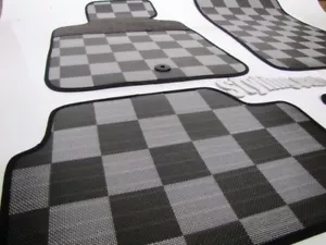 Alfombrillas de Goma Bandera Destino Comprobar para VW Golf V / 5 2003-2008 - Imagen 1 de 2