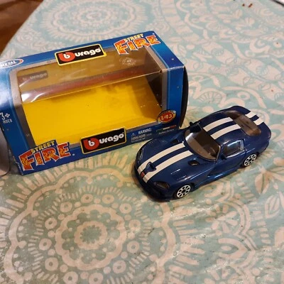 Bburago Street Fire Dodge Viper GTS 1:43 Diecast. Foto 1 de 4