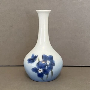 Bing & Grondahl B&G Copenhagen Bud Vase Blue Flowers - 231 / 5143 Denmark - Picture 1 of 12