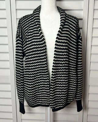 Suéter cárdigan abierto tejido grueso Michael Stars para mujer talla pequeña blanco y negro” Foto 1 de 4