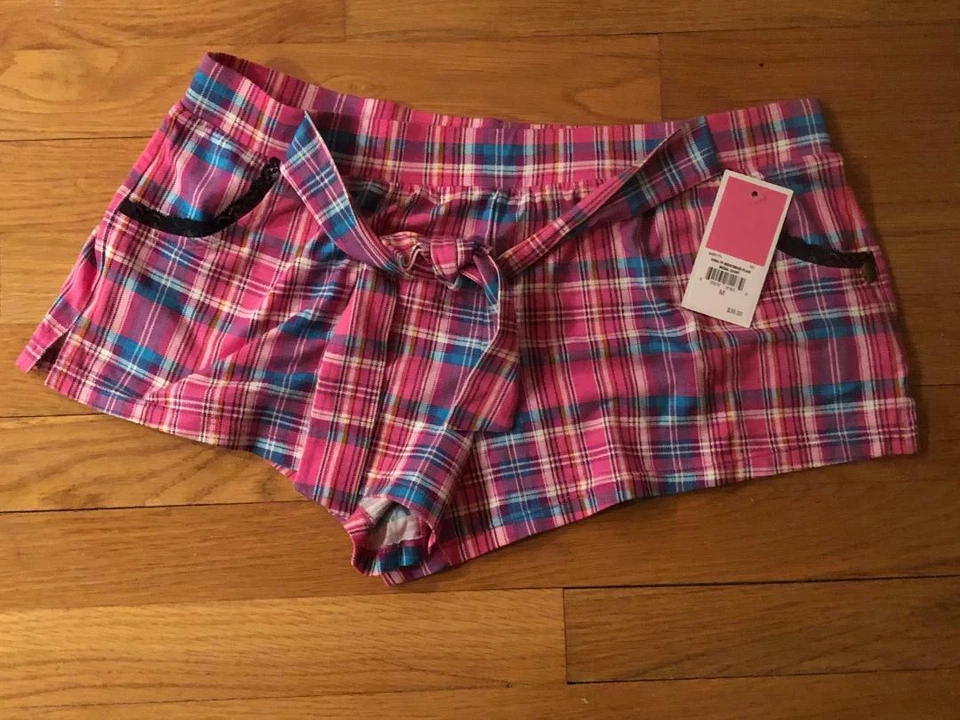 PANTALONES CORTOS MODAL JUICY COUTURE ROSA ILUMINADOR MADERA DE BRENT A CUADROS ORG. $38 MED NUEVO CON ETIQUETAS   Foto 1 de 1