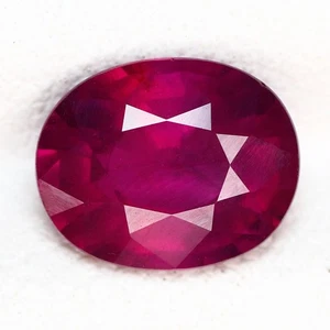 1.77 Ct World class Oval 7.9 x 6.3 MM 100% Natural Reddish Pink Rhodolite - Picture 1 of 5