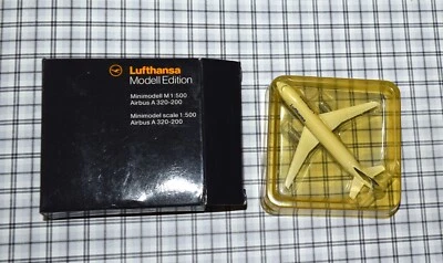 Lufthansa Modell Edition Airbus A320-200 1:500 Diecast Aircraft Germany - Image 1 of 4