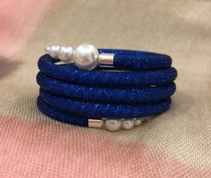 Gift. Handmade Navy Shinny Nylon Mesh Tubing Bracelet, White Pearl -  Jewellery - Picture 1 of 7