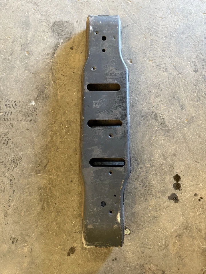 2007.5 2008 Dodge Ram 2500 3500 4X4 4WD Auto Trans Transfer Case Cross Member - Image 1 of 3