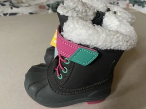 Cat and Jack Waterproof Girl Toddler Snow or Rain Boots Grey/Pink/Aqua Sz. 5 NWT - Picture 1 of 5