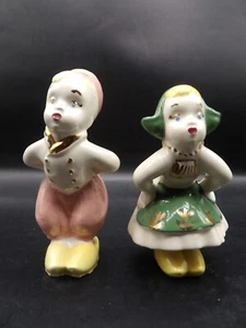 Vintage Dutch Kissing Boy and Girl Salt and Pepper Shakers - Picture 1 of 6