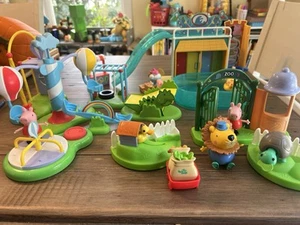 Huge Peppa Pig Toy Lot Of Figures And Accessories - Picture 1 of 4