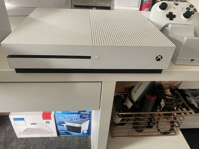 Microsoft Xbox One S With 2 White Controllers 2 Batteries And Charging Station - Image 1 of 3