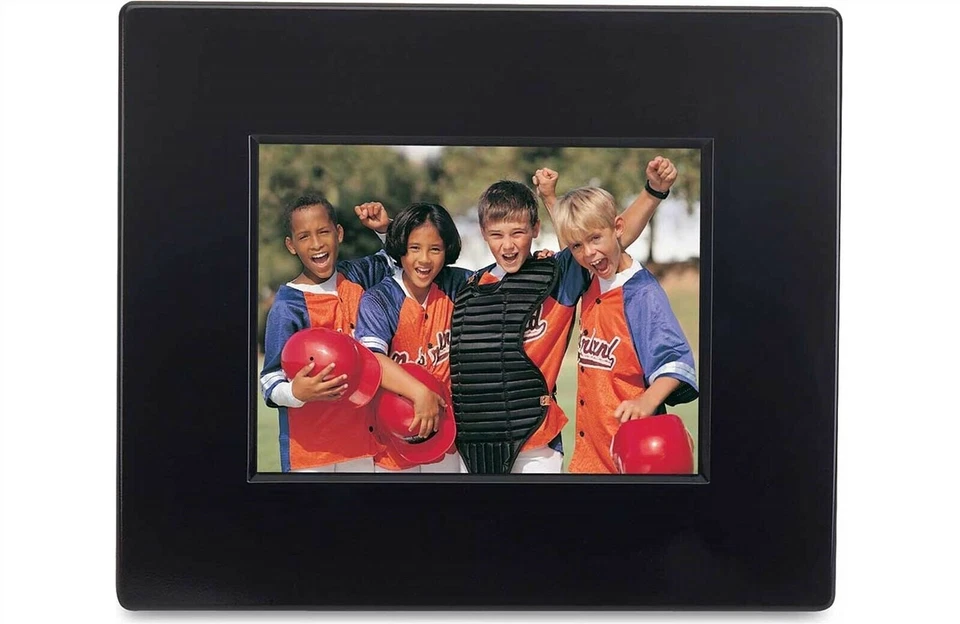 Westinghouse Digital Photo Frame with 5.6" LCD screen ~ Model DPF-0561 - Image 1 of 4