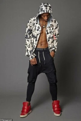 Raro Sprayground x LaQuan Smith Colección Estafador Sudadera con Capucha Cortavientos Mugshot MD Foto 1 de 4