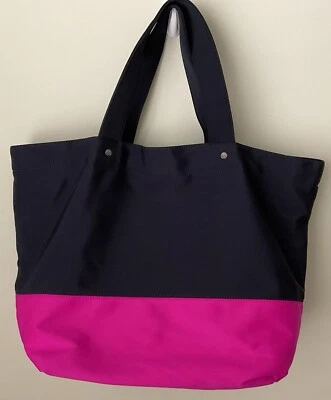 Bolso de Mano Neiman Marcus Last Call, Bloque de Color Azul Marino y Rosa, Ligero, Grande Foto 1 de 4