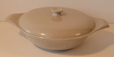 Russel Wright American Modern Ideal Toy Dish Grey Covered Casserole and Lid Foto 1 de 3