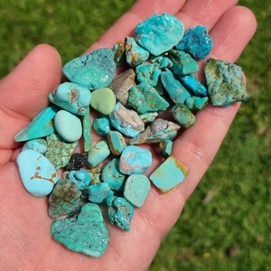 CASTLE DOME TURQUOISE NUGGETS ROUGH ARIZONA 72.3 GRAMS - Picture 1 of 2