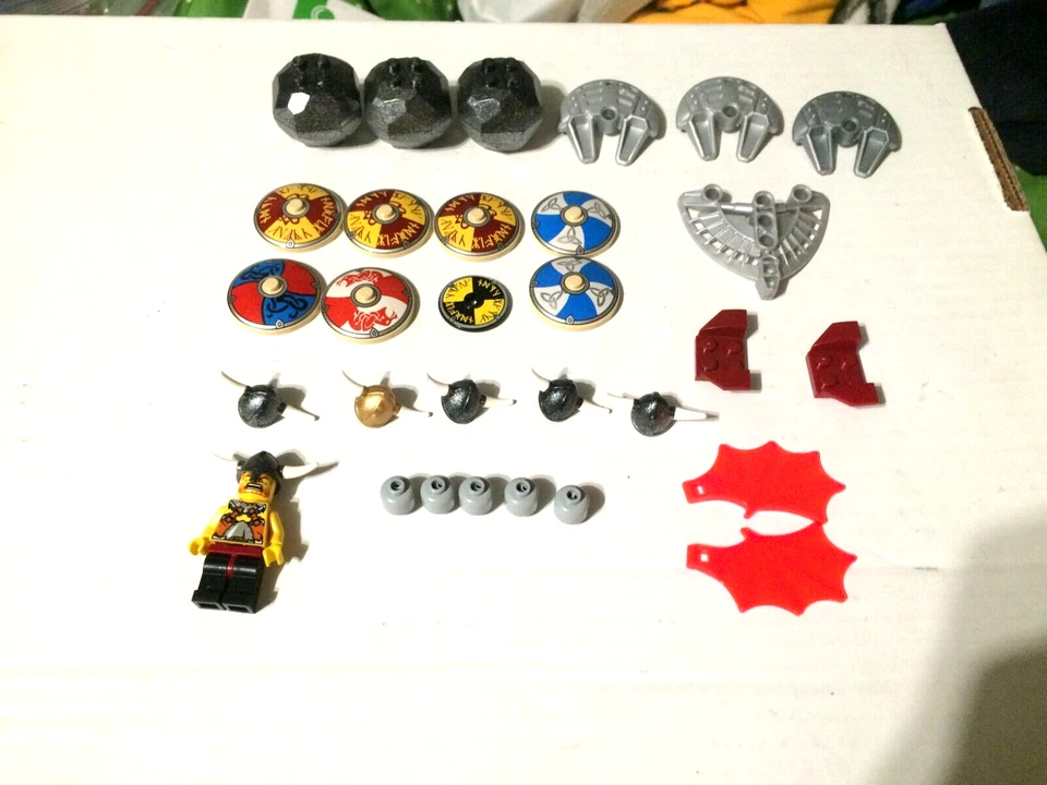 Lego 7019 Viking Fortress specialty misc parts minifigure shields helmets wings - Image 1 of 1