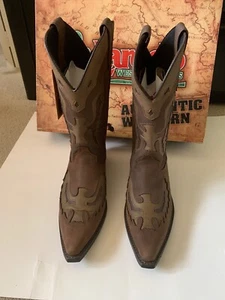 Authentic Western Laredo Leather Boots Mens  1/2 EW - Picture 1 of 11