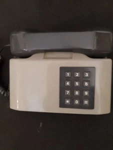 TELEFONO A TASTI VINTAGE OTTIMO STATO - Zdjęcie 1 z 1