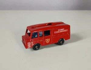 Matchbox Land Rover Fire Truck - Picture 1 of 4