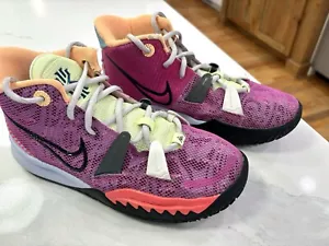 Nike Kyrie 7 GS VII Irving Creator Hendrix Active Fuchsia CT4608-601 Size 4Y - Picture 1 of 7