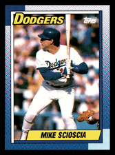 1990 Topps Mike Scioscia  Los Angeles Dodgers #605 NM-MINT Baseball Card
