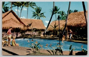 Piscina Waikiki HAWAIIAN VILLAGE, HOTEL KAISER-BURNS - POSTAL años 50 - Imagen 1 de 2