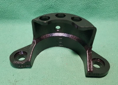 Land Rover Defender L316 2007-2016 Axle Mounting Bracket New Genuine LR068822 - image 1 of 4