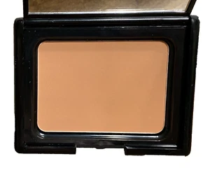 Nuevo polvo prensado Hikari color oscuro 140,28 OZ - Imagen 1 de 5