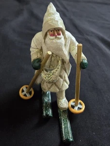 Estatuilla firmada de Papá Noel on Skies Midwest Of Cannon Falls de colección de 7" de P. Schifferl - Imagen 1 de 16