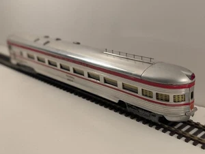 Walthers Metal Coach Car – Santa Fe Livery – H0 Gauge - Picture 1 of 7