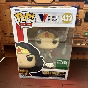 Funko Pop! Heroes Wonder Woman #433 Diamond Barnes & Noble Excl. Con protector - Imagen 1 de 6