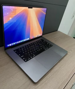MacBook Pro A2485 16"  M1 Pro 10 CPU/ 16GPU 32GB DDR 512GB NVMe macOS B-Ware36 - Bild 1 von 4