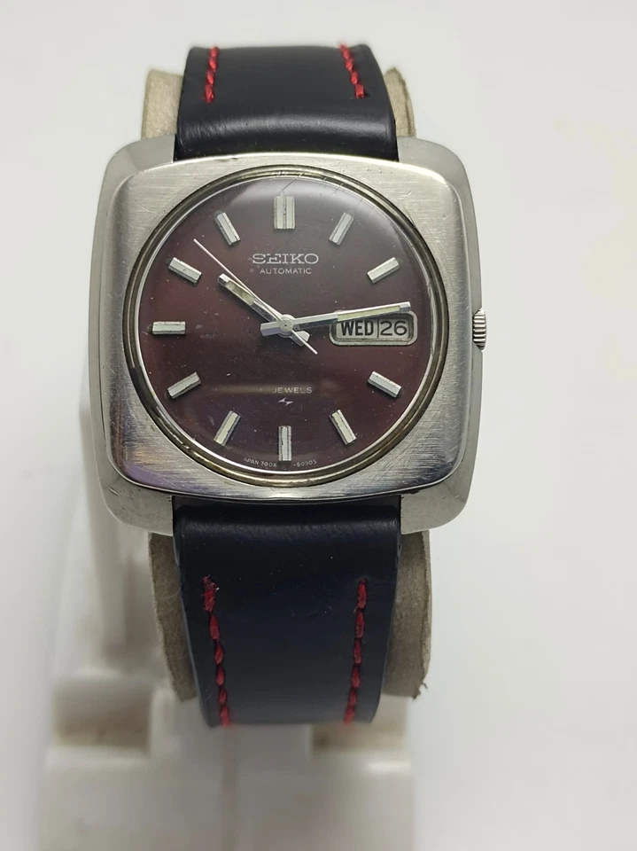 RARO RELOJ VINTAGE SEIKO 7006-8110 AUTOMÁTICO DÍA-FECHA ESFERA DEUX TON JAPÓN 1975 Foto 1 de 4