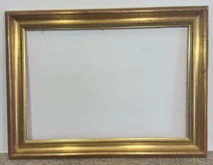 Cadre ancien doré à décors perlé 10P Feuillure: 38,5x55,5cm Entier: 48,5x65,5cm - Foto 1 di 6