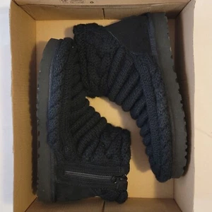 UGG Classic Mini Chunky Knit Boots Womens 7 Boho Whimsygoth Twee Dark Academia - Picture 1 of 13