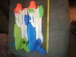 Set Of 2 Nerf Super Soaker Barrage Water Sqirters - Picture 1 of 9