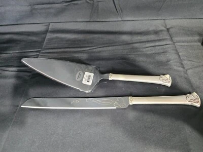 Juego de cuchillos y servidor de pasteles de boda Mikasa Love Story Foto 1 de 4