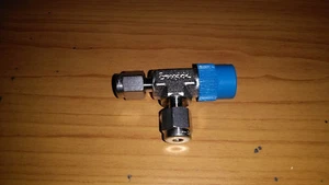 Swagelok SS-200-3-4TMT ,1/8" x1/4"NPTx 1/8 RUN TEE ,stainless steel tube fitting - Picture 1 of 1