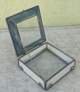 Vintage Slag Stained Glass Trinket Jewelry Box Blue Design Keepsake 5.75" x 5.75 - Picture 1 of 12