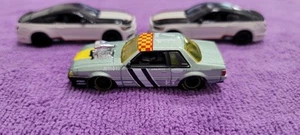 Maisto 3 loose diecast cars Different Makes and Models - Picture 1 of 6