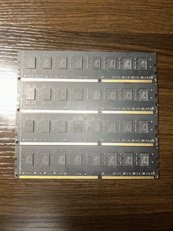 4x 8GB Sk Hynix PC Memory (H5TC4G43BFR530E) - Image 1 of 1