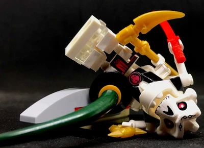 LEGO © PEDESTAL + SAMUKAI The BOSS SKULKIN TOP GREAT - Image 1 of 4