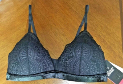 H&M Womens Junior Girls Push Up unwired Lace Bra Color Black Size 12  - Image 1 of 4