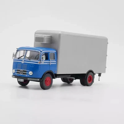 ixo 1:43 Mercedes-Benz LP334 Refrigerated Truck Diecast Model - Image 1 of 4