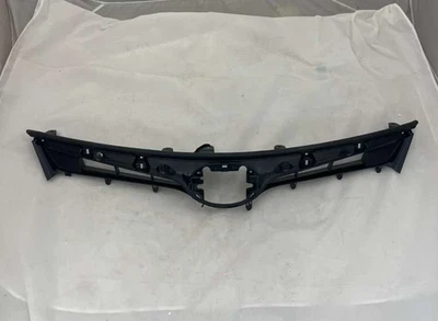 Fabricante de equipo original para Honda CR-V 2015-2016 adorno de licencia trasera 74890-T1W-A510-M1 Foto 1 de 4