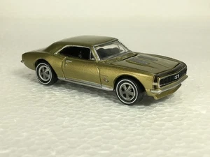 1968   '68  CHEVY CAMARO SS  350    (gold)  1/64  -- Johnny Lightning - Picture 1 of 12