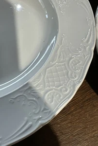 Johnson Brothers Richmond White Porcelain Coupe Cereal Bowls 9.25 Discontinue 3 - Picture 1 of 8