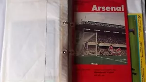 Manchester United AWAY PROGRAMMES 1976/1977 *FREE POST & DISCOUNTS* - Picture 1 of 19