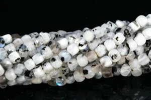 Cubo facetado de piedra lunar arco iris de 3 mm grado A cuentas sueltas de piedras preciosas naturales genuinas - Imagen 1 de 4