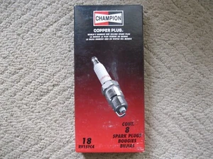 8 Spark Plugs Champion Copper Plus RV15YC4 - Picture 1 of 3