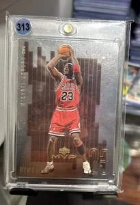 1999-00 Upper Deck MVP Michael Jordan Dynamics #D1 Bulls🔥🔥 - Picture 1 of 6